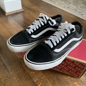 Vans Black & white old school shoes with platform heel in good used condition